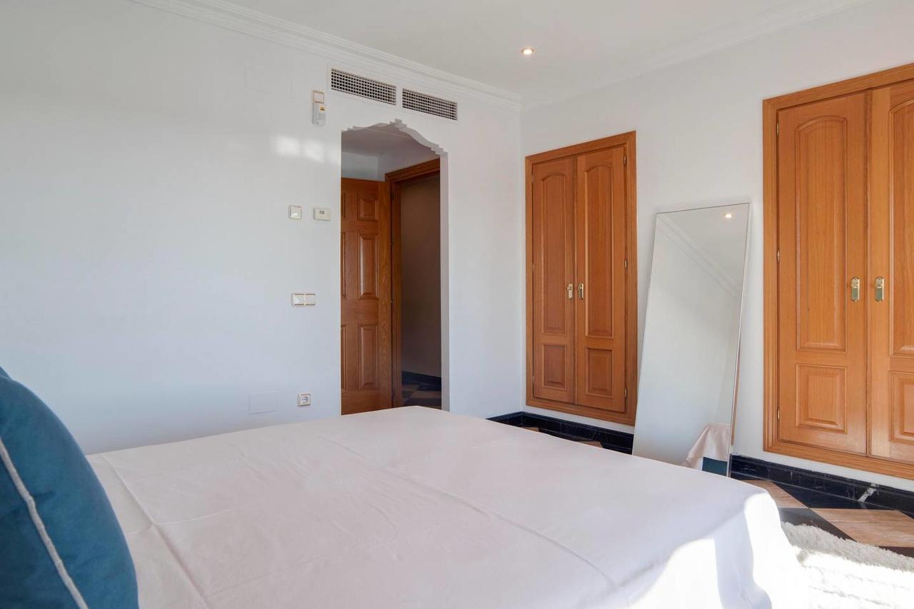 Apartamento OleHolidays PB 218 Primera línea de Mar Puerto Banús Marbella Exterior foto